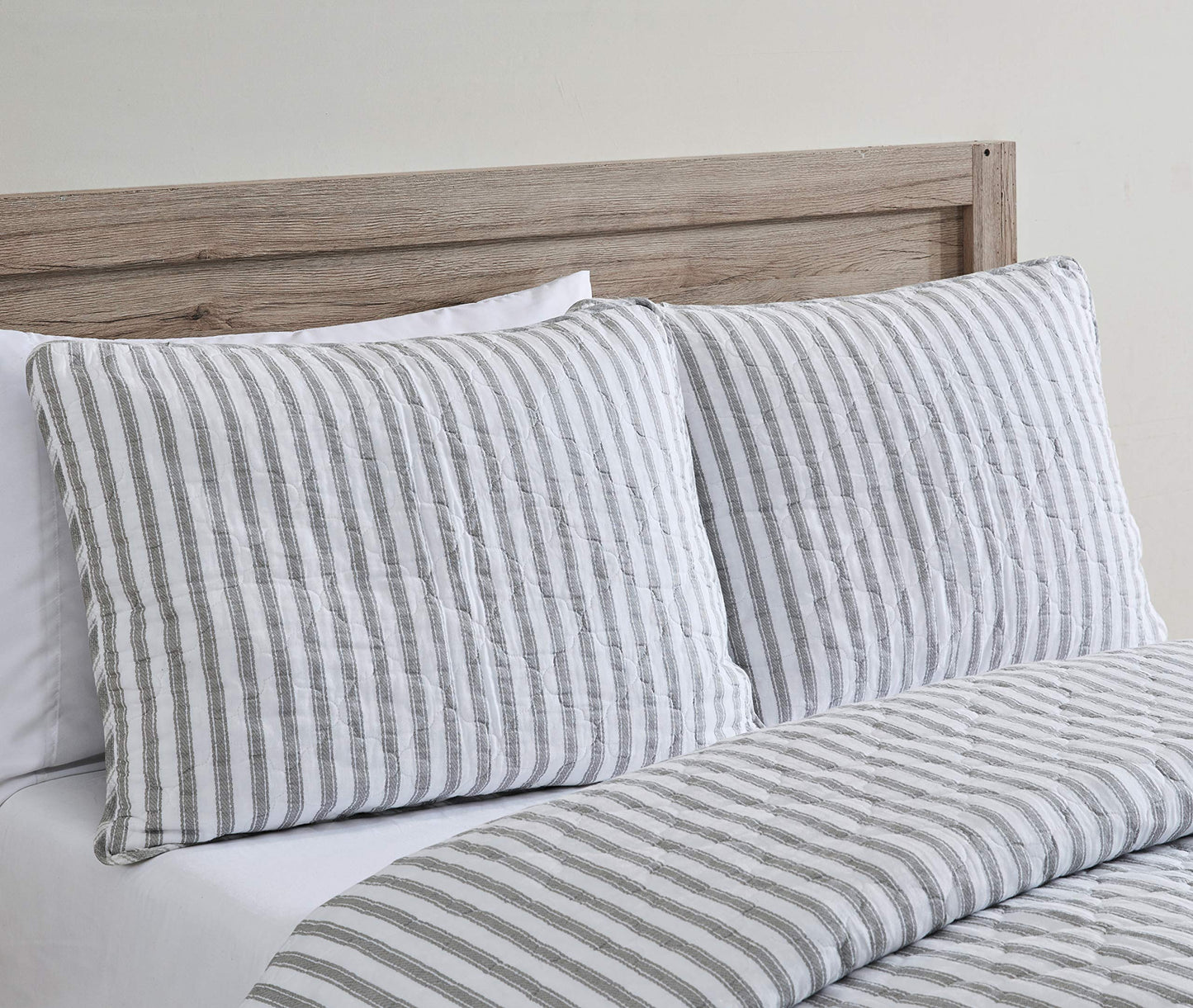 Stone Cottage | Willow Way Collection | Quilt Set - 100% Cotton, Ultra-Soft & Reversible Bedding with Matching Sham, Pre-Washed for Extra Comfort, Twin, Grey