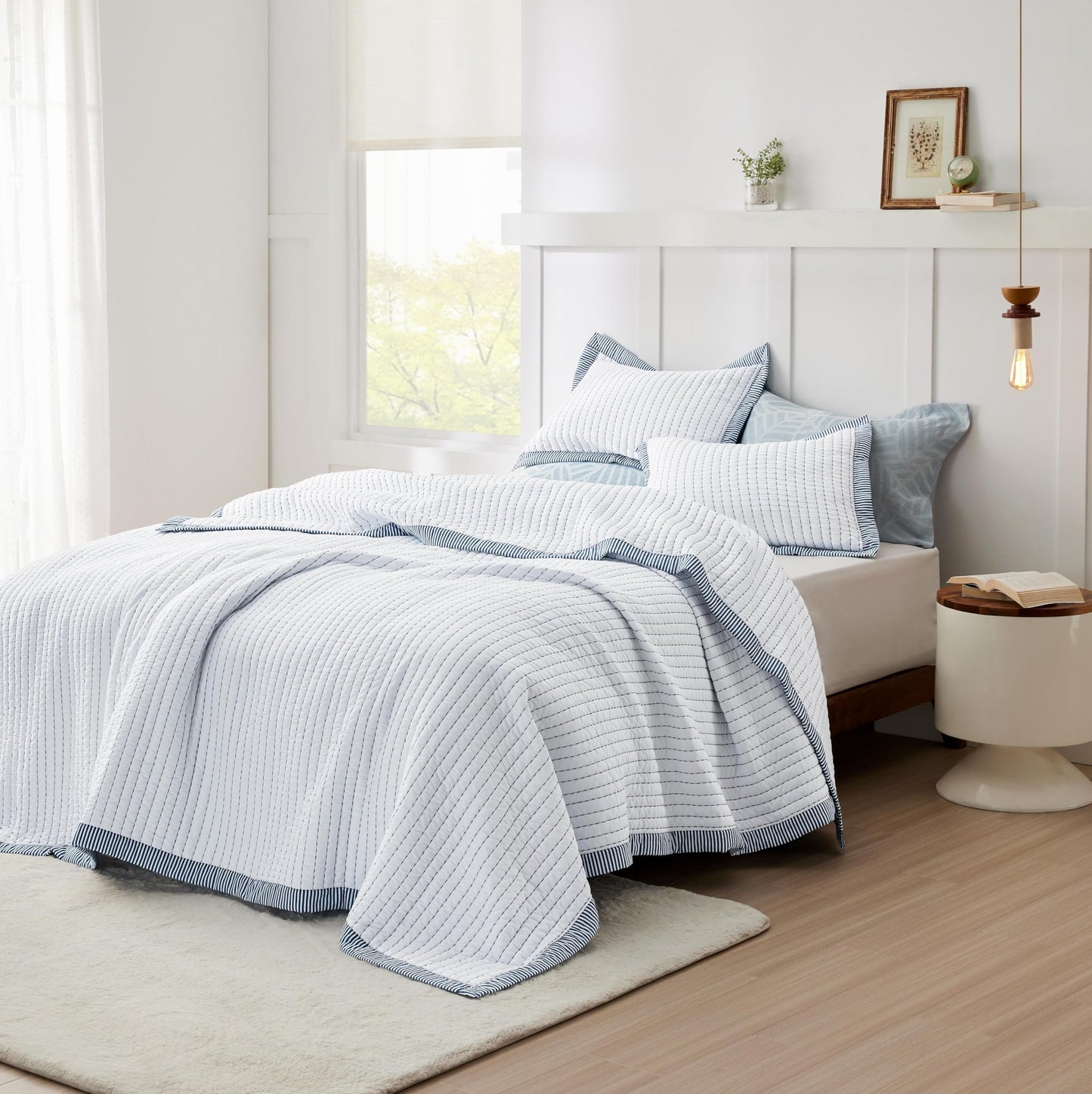 Bedsure White Quilts Queen Size - Queen Quilt Bedding Set Bedspread Coverlet, Lightweight Corduroy Pattern Bedspread, 3-Piece Set with 90"x96" Coverlet & 2 Pillow Shams, All-Season Soft Microfiber