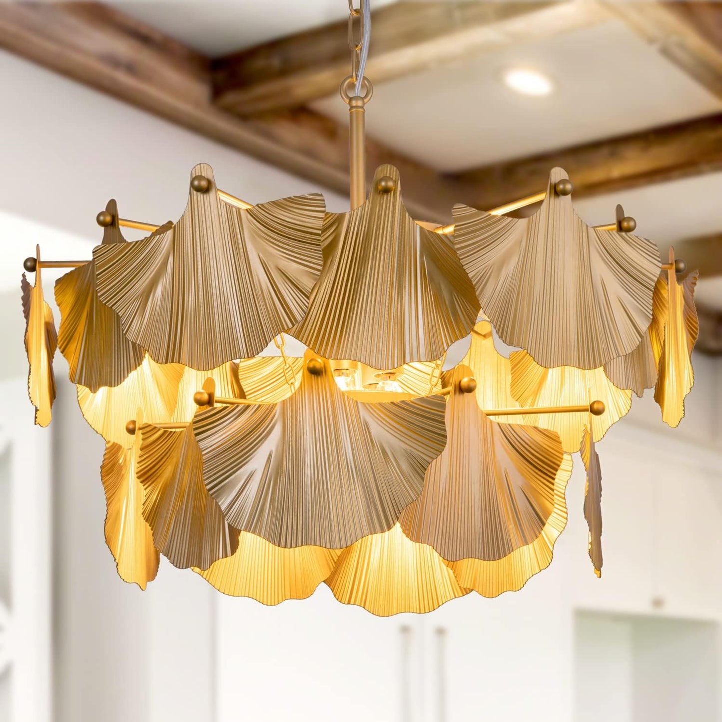 TOCHIC Modern Farmhouse Chandelier, 8 Lights Gold Chandeliers for Dining Room, Rustic Chandelier with Ginkgo Leaves, Ceiling Light Fixture for Living Room, Bedroom, Kitchen, Entryway, W-25.98"