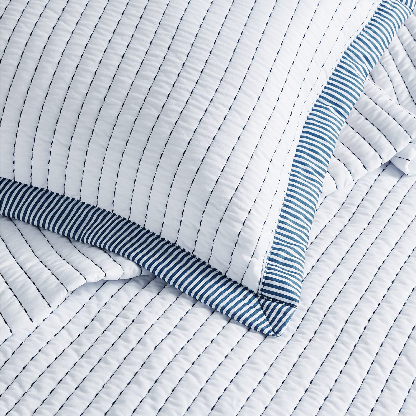 Bedsure White Bedspread Coverlet Queen Size - Lightweight Soft Quilt Bedding Set for All Seasons, Corduroy Pattern Quilt Set, 3 Pieces, 1 Quilt (90"x96") & 2 Pillow Shams (20"x26"+2")