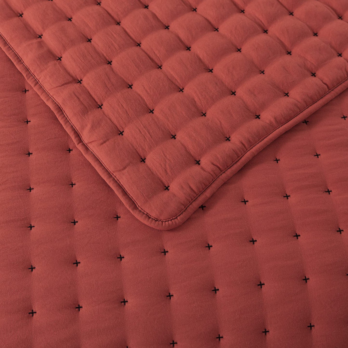 Burnt Orange King Size Quilt Bedding Sets with Pillow Shams, Red Lightweight Soft Bedspread Coverlet, Quilted Blanket Thin Comforter Bed Cover, All Season Summer Spring, 3 Pieces, 104x90 inches