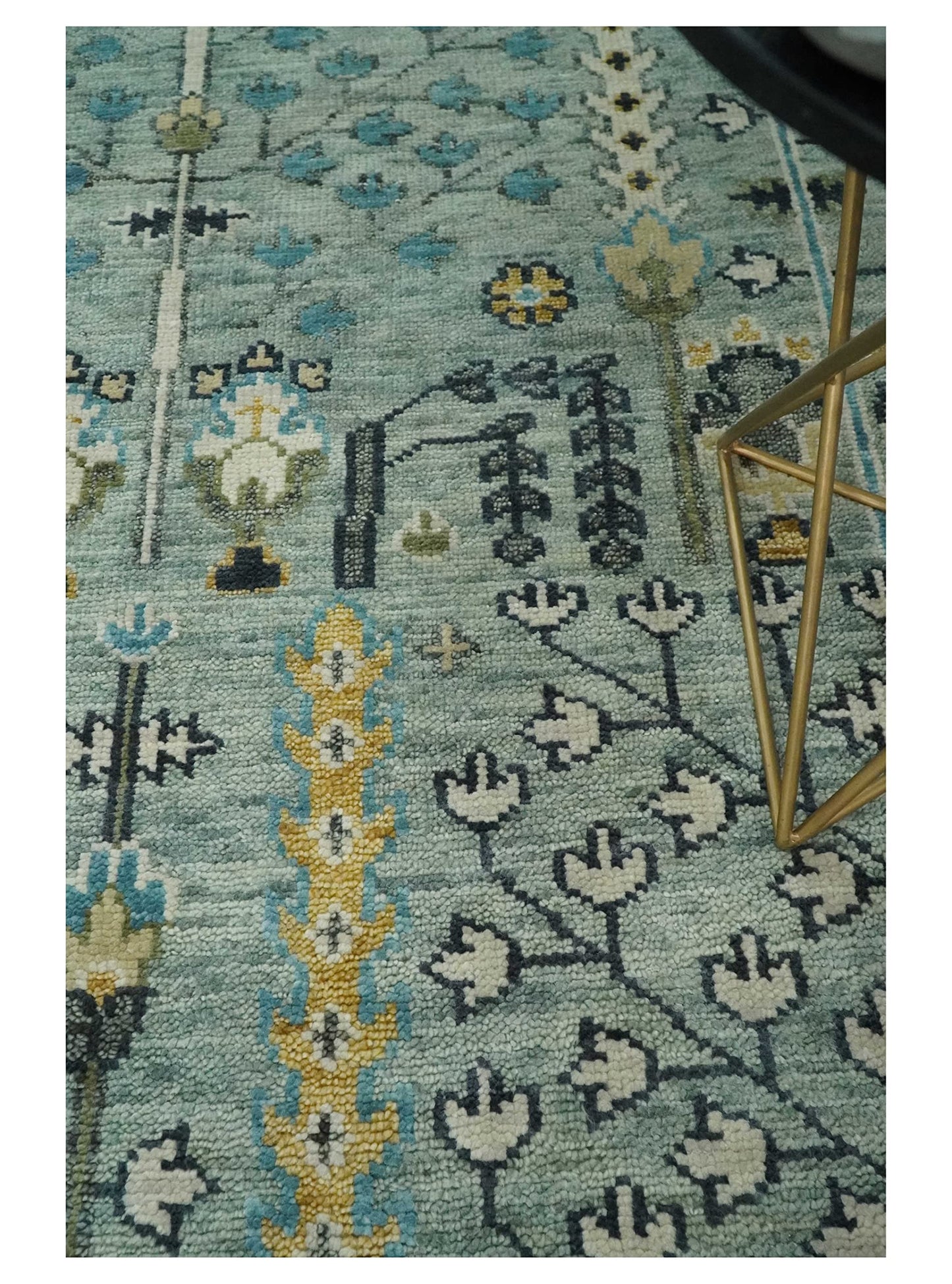 Artisan's Arc Traditional Blue and Ivory Hand Knotted Vintage Wool Area Rug | CP563 (8x10)